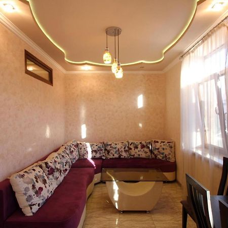 Amiryan Street 1 Bedroom Deluxe Apartment With Balcony Am104 Γιερεβάν Εξωτερικό φωτογραφία