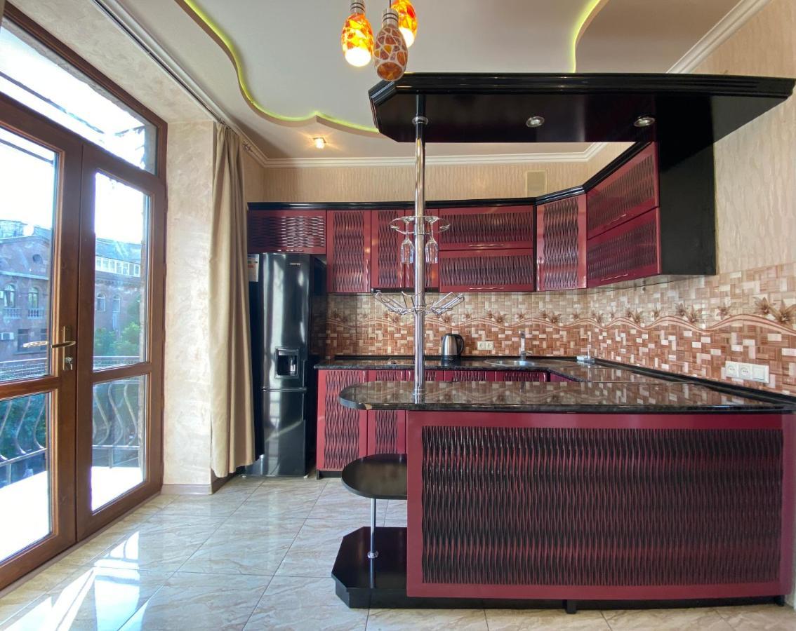 Amiryan Street 1 Bedroom Deluxe Apartment With Balcony Am104 Γιερεβάν Εξωτερικό φωτογραφία