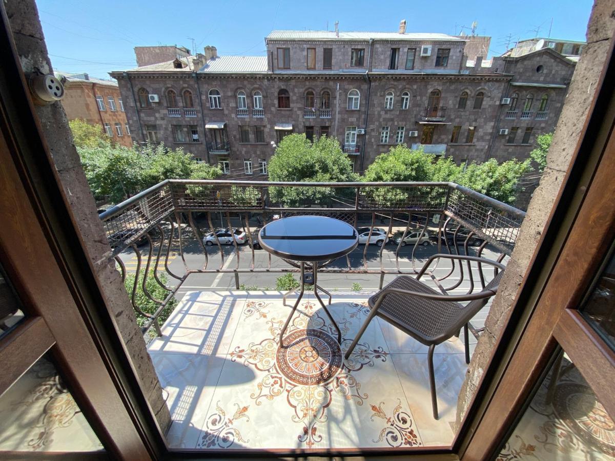Amiryan Street 1 Bedroom Deluxe Apartment With Balcony Am104 Γιερεβάν Εξωτερικό φωτογραφία