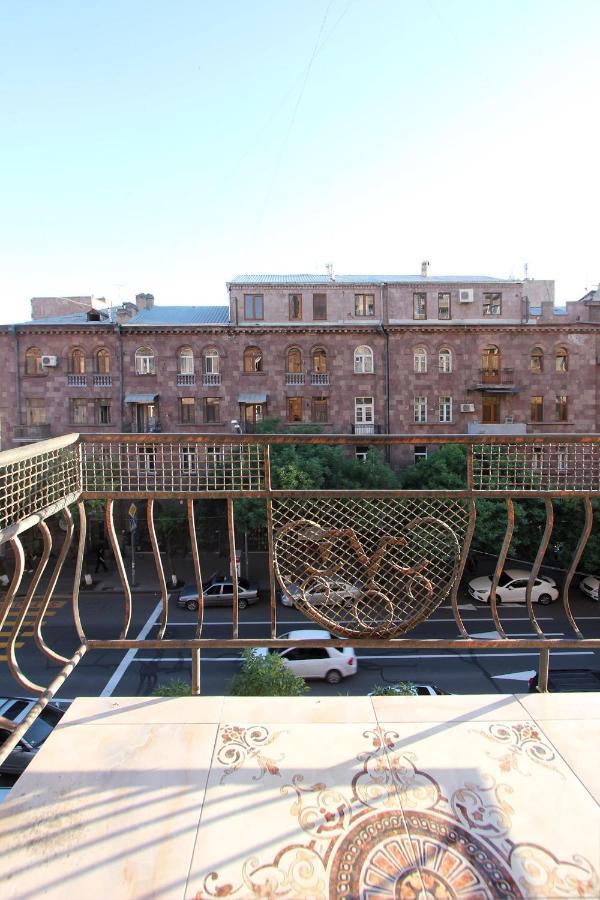 Amiryan Street 1 Bedroom Deluxe Apartment With Balcony Am104 Γιερεβάν Εξωτερικό φωτογραφία